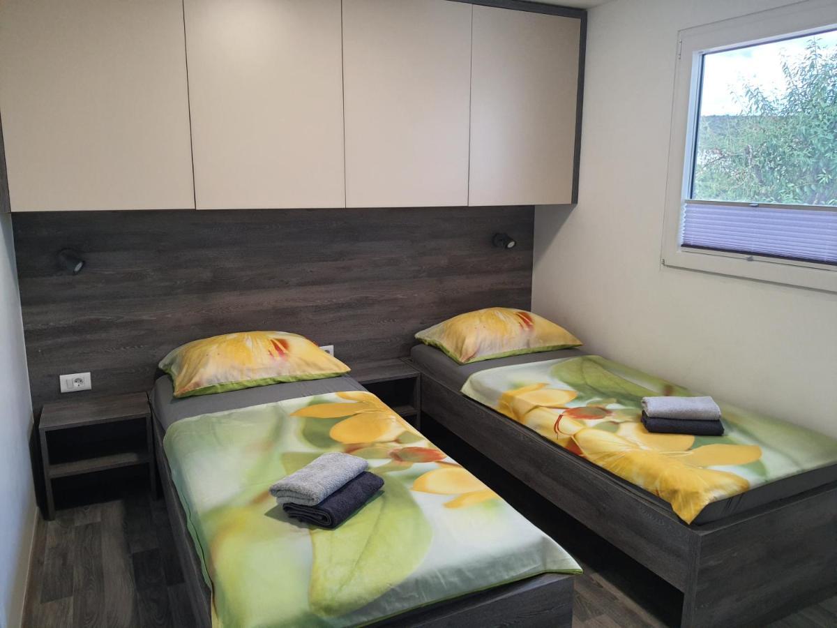 Mobile Home Tina Tisno Exterior foto